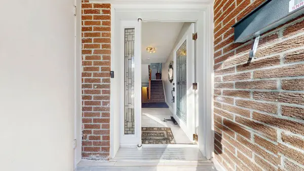 8 Windy Golfway, Toronto C11, ON M3C 3A7