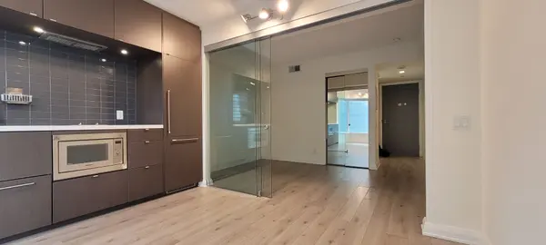 155 Yorkville AVE #605, Toronto C02, ON M5R 1C4