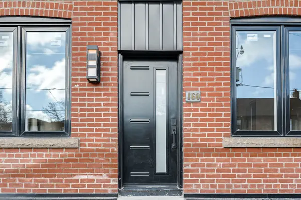 160 Tyrrel AVE, Toronto C02, ON M6G 2G7