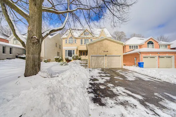 246 Corner Ridge RD, Aurora, ON L4G 6L6