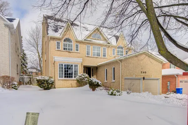 246 Corner Ridge RD, Aurora, ON L4G 6L6