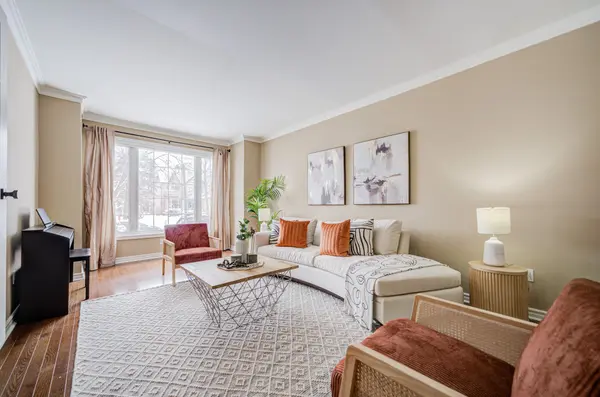 246 Corner Ridge RD, Aurora, ON L4G 6L6