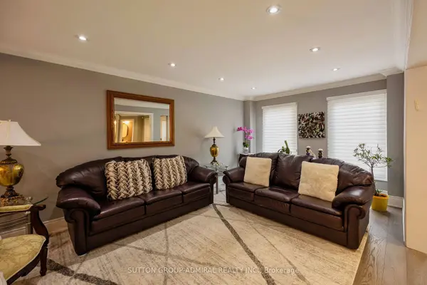 1 Regent ST, Richmond Hill, ON L4C 9A9