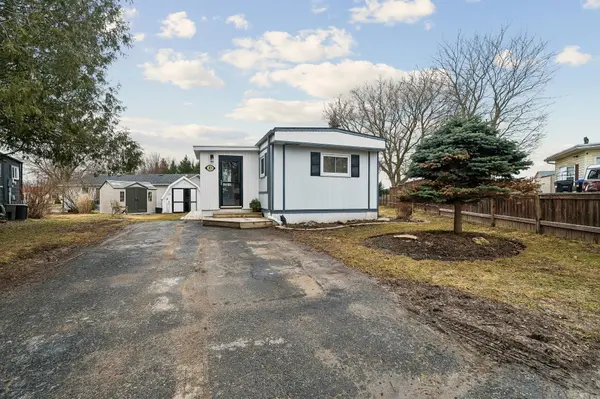 10 Pinecrest CIR, Innisfil, ON L0L 1L0