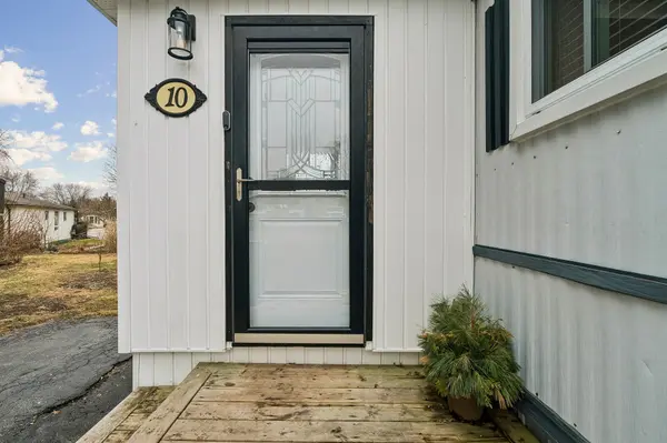 10 Pinecrest CIR, Innisfil, ON L0L 1L0