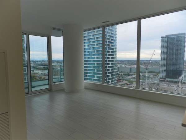 5 Buttermill AVE #2102, Vaughan, ON L4K 0J5