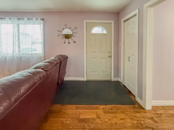 11 Centre ST, Essa, ON L0M 1B0