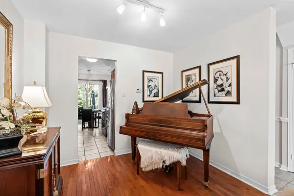 2272 Mowat AVE #56, Oakville, ON L6H 5L8