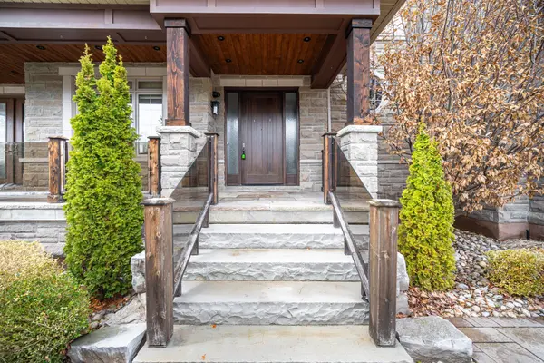 2 Berkwood HOLW, Brampton, ON L6Y 0G8