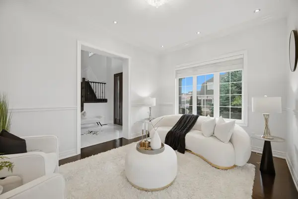 2 Berkwood HOLW, Brampton, ON L6Y 0G8