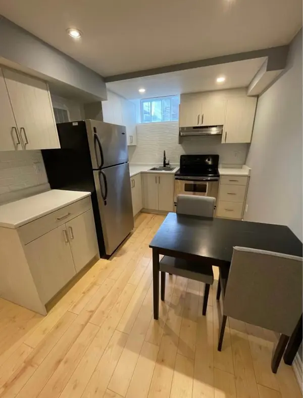 22 Manorwood CT, Caledon, ON L7E 2S9