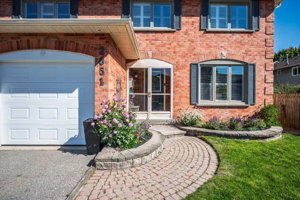 2051 Deer Run AVE, Burlington, ON L7M 2S1