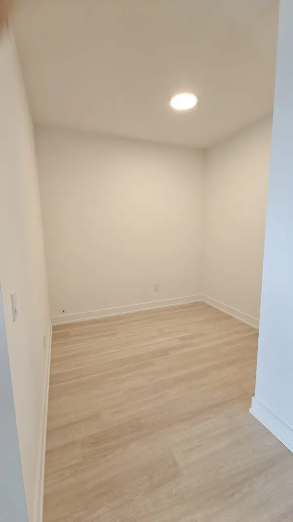 60 Central Park Road WAY #2008, Toronto W08, ON M9A 3K1