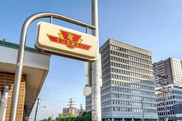 1243 Islington AVE #802, Toronto W08, ON M8X 1Y9