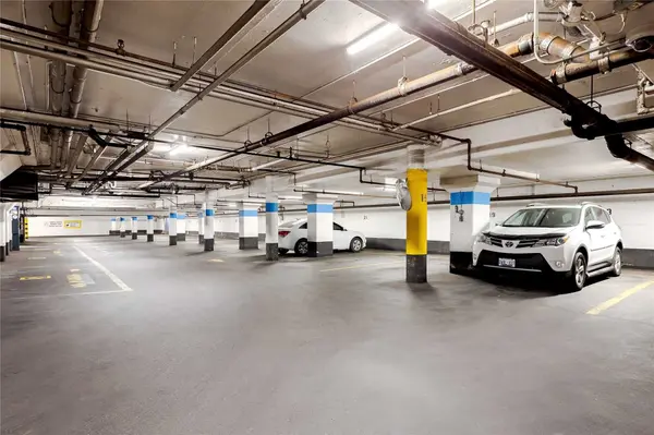 1243 Islington AVE #1100, Toronto W08, ON M8X 1Y9