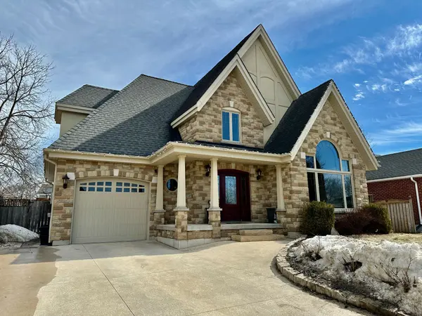 241 4th Street CRES, Hanover, ON N4N 3S9