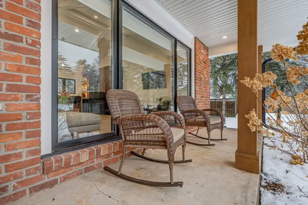 16 Bannisdale WAY, Hamilton, ON L0R 1H2