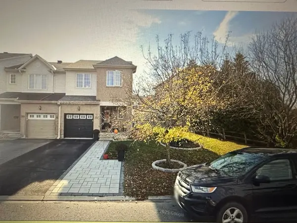 353 Brigitta ST, Kanata, ON K2S 0H9