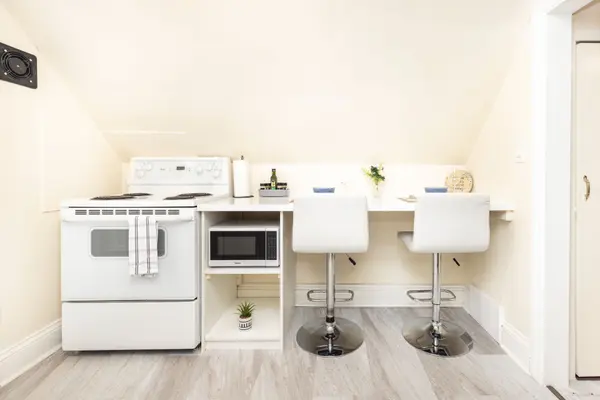 456 BRONSON AVE #2, West Centre Town, ON K1R 6J6