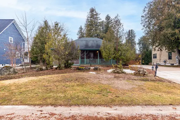 203 Summerhill RD, Saugeen Shores, ON N0H 2L0