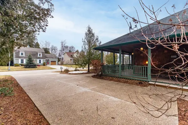 203 Summerhill RD, Saugeen Shores, ON N0H 2L0