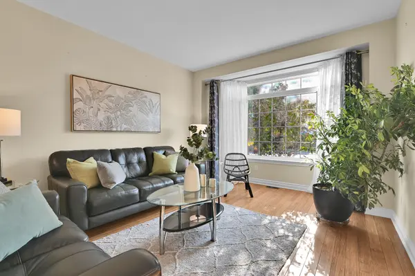 756 Kilbirnie DR, Barrhaven, ON K2J 0M2