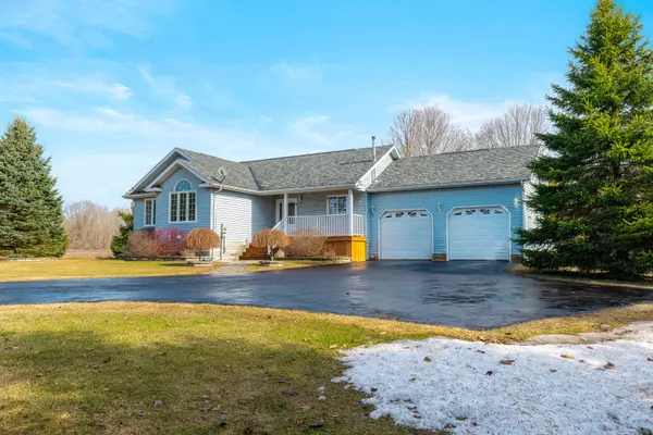 1561 Blue Church RD, Augusta, ON K0E 1T0