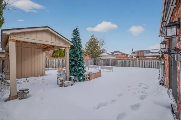 41 Candor CRES, Hamilton, ON L8E 4X6