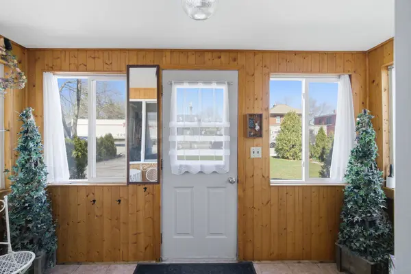 229 Jarvis ST, Fort Erie, ON L2A 2S7