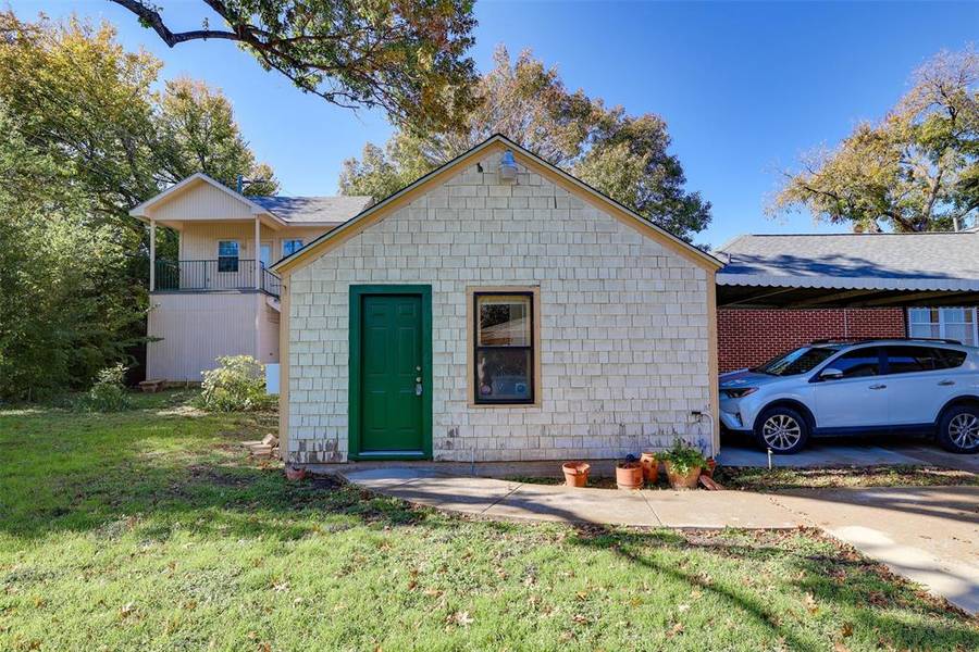3531 Bellaire Drive S, Fort Worth, TX 76109