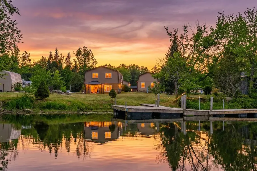 12 Maple Grove RD, Kawartha Lakes, ON K9V 4R6