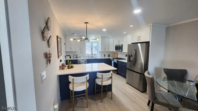 731 Lake Ave #2, Lyndhurst Twp., NJ 07071