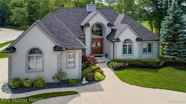 18970 BEDFORD DR, Clinton Charter Township, MI 48038