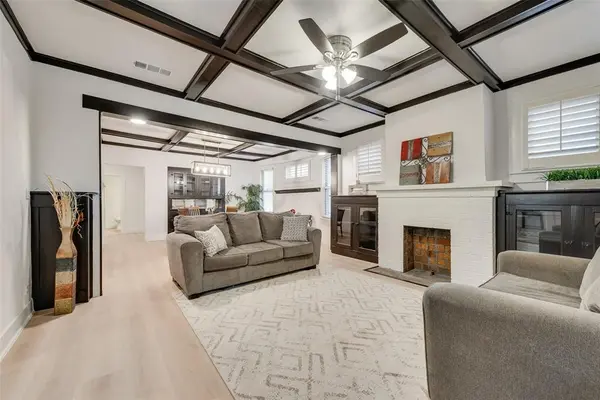 1205 W Arlington Avenue, Fort Worth, TX 76110