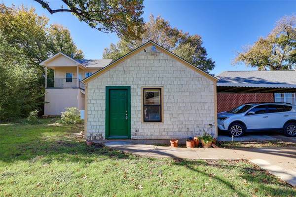 3531 Bellaire Drive S, Fort Worth, TX 76109