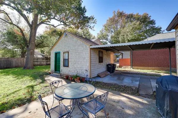 3531 Bellaire Drive S, Fort Worth, TX 76109