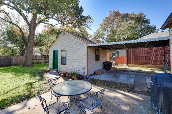 3531 Bellaire Drive S, Fort Worth, TX 76109