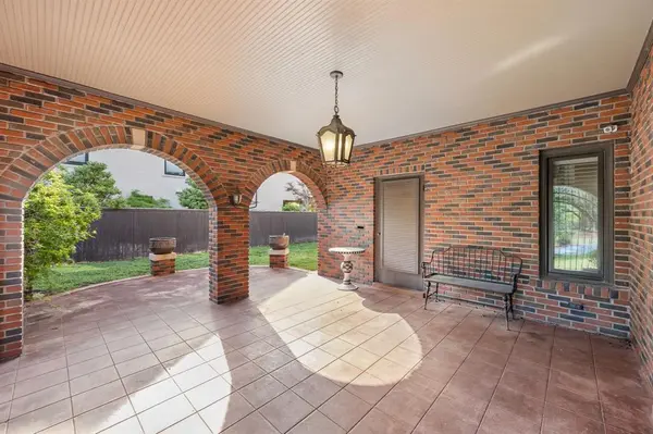 2809 Park Hill Drive, Fort Worth, TX 76109