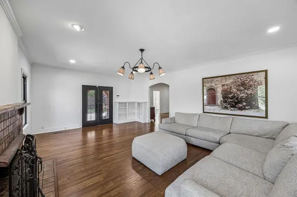 2809 Park Hill Drive, Fort Worth, TX 76109