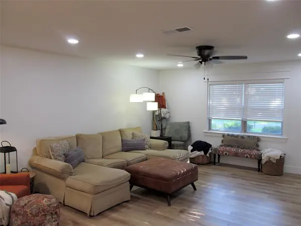 401 Wilkerson Street, Winnsboro, TX 75494