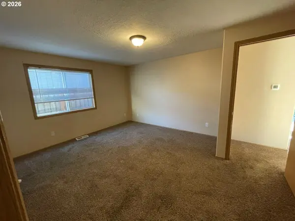 2456 CONNEMARA CT SE, Salem, OR 97317