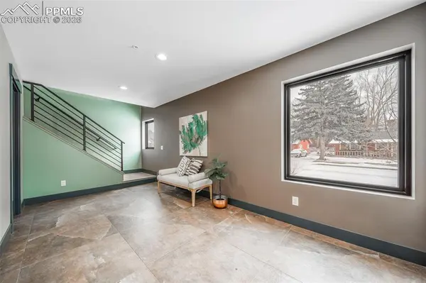 101 Beckers LN, Manitou Springs, CO 80829