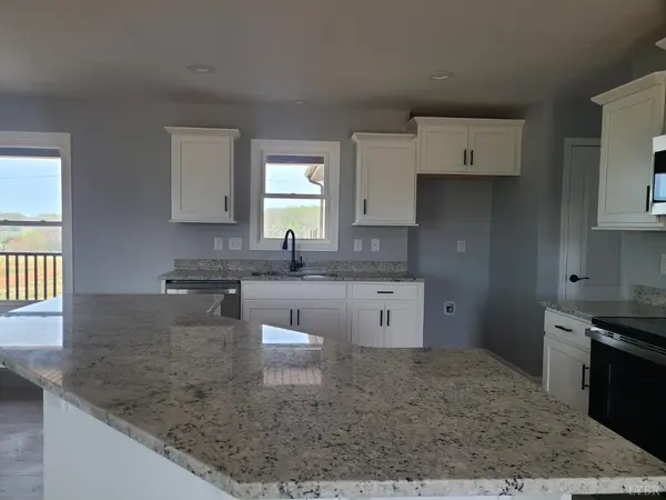 1839 Horseshoe RD, Appomattox, VA 24522