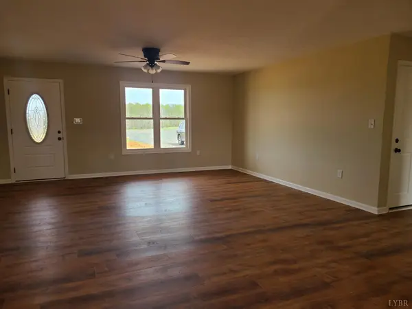 1871 Horseshoe RD, Appomattox, VA 24522