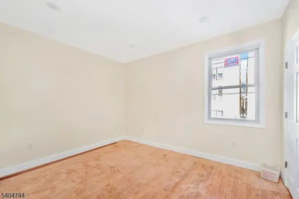 39 Ellis Ave, Irvington Twp., NJ 07111