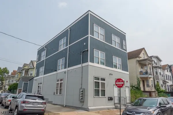 59 Mercer St, Paterson City, NJ 07524