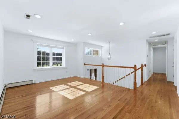 105 Hillside Ter, Lebanon Twp., NJ 07830