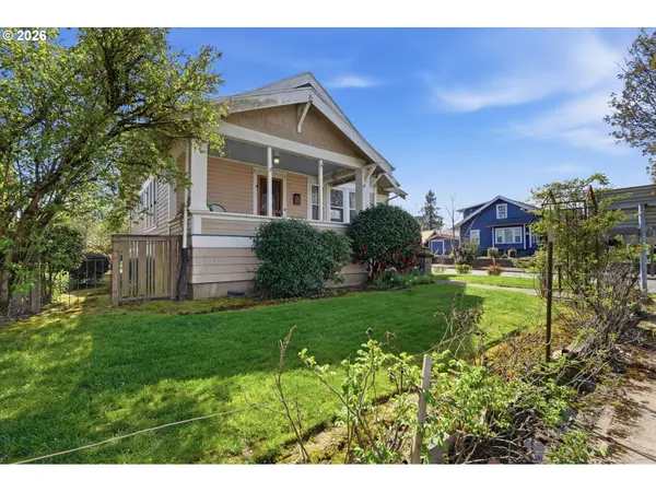 212 W 1ST ST, Newberg, OR 97132