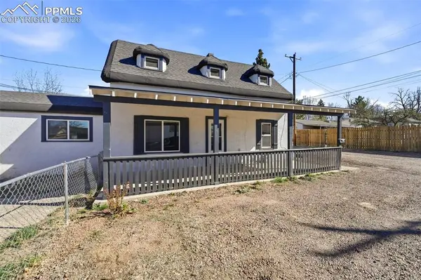 1512 E Monument ST, Colorado Springs, CO 80909