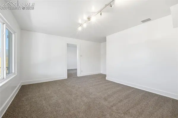 1512 E Monument ST, Colorado Springs, CO 80909